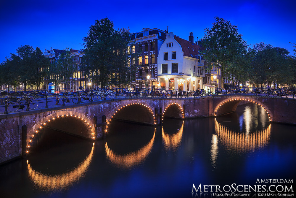 Keizergracht Canal bridge in Amsterdam at night