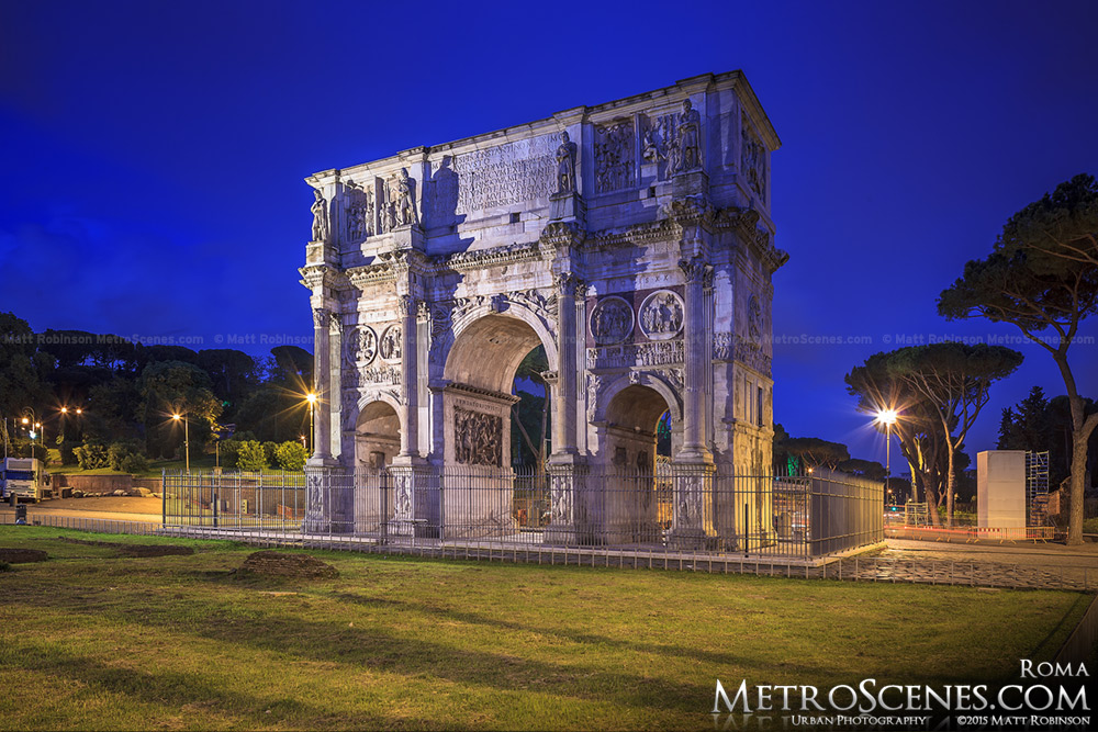 Arch of Constantine at night